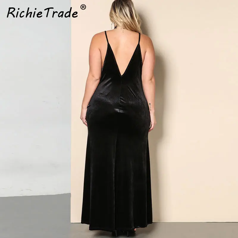 Женское платье на бретельках RICHIETRADE однотонное черное Повседневное с v-образным