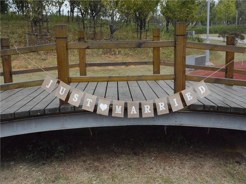 

20 компл./лот, только что замужняя джутовая Мешковина, деревенский Свадебный баннер, гирлянда, праздничные флаги, конфетный бар, украшения, товары для мероприятий