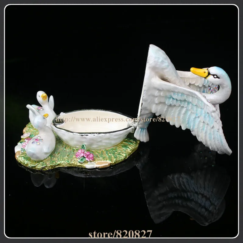 Creative Heavy Duty Pewter Crystal Enamel Swan Keepsake / Trinket Box Jewelry Box Swan Family Pewter Metal Figurine Trinket Box