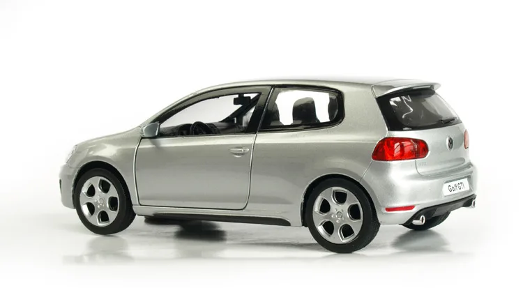 R Golf GTI 1:36 игрушечных транспортных средств из сплава, мини-автомобиль, Реплика, Авторизованная оригинальной фабрикой, модель игрушек, акустооптических детей - Цвет: Серебристый
