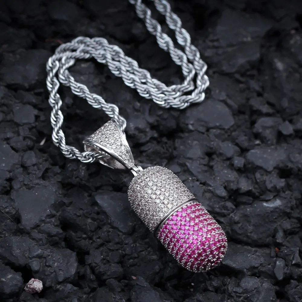 Мужская подвеска в форме бутылки UWIN разноцветная Подвеска из фианита со льдом