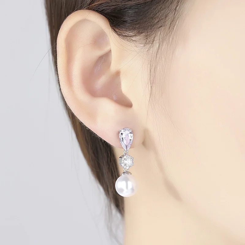 LIffly Модные украшения Кристаллические серьги-гвоздики очарования Женский простой дизайн Аксессуары Красивый подарок на день рождения, помолвку или памятную дату.