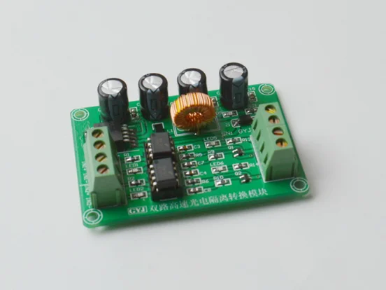 

PLC 2-channel High-speed Optocoupler Isolation Converter Board Optical Isolation Amplifier with Shell