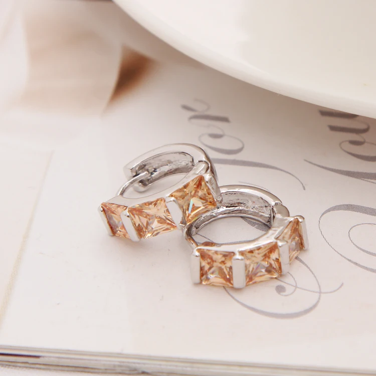 Серебристые черные геометрические стразы серьги-гвоздики для пирсинга с