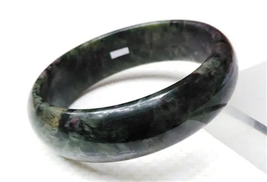 Браслет из нефрита натуральный зеленый красный 62 мм | Украшения и аксессуары