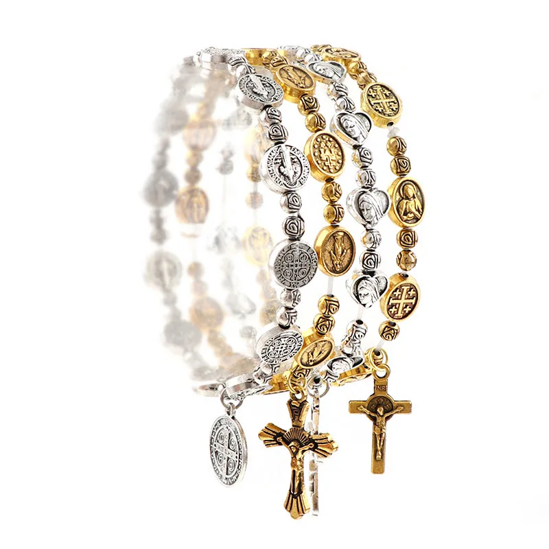 Эластичный металлический браслет с маленькими круглыми или сердечными бусинами