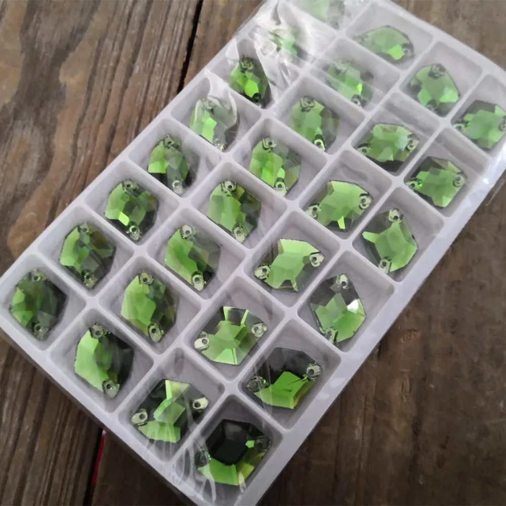 Grass Green Стразы Topstone Cosmic с пришивным стеклом 13x17 мм 28 шт. все цвета с плоским основанием 2 отверстия пришивные камни для костюмированного платья - Цвет: Grass Green