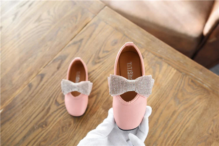 

2019 spring new girls leather shoes children's Korean princess dance pear diamond bow girls single shoes Student casual shoes