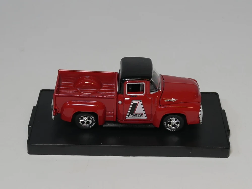 M2 1: 64 1956 Ford F-100 грузовик красный сплав игрушечный автомобиль игрушки для детей литая модель автомобиля подарок на день рождения