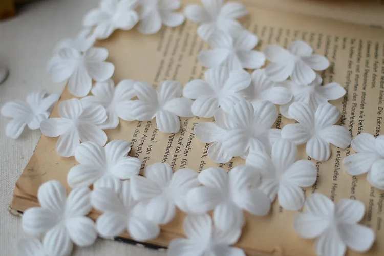100 шт белые 3D Цветы нашивки вышитые аппликации патч для одежды свадебное платье