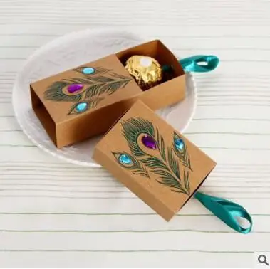 

Peacock Feather Candy Boxes Drawer Design Wedding Favor Faux Rhinestone Kraft Paper Gift Boxes 7.5*5*3cm scatole regalo lin2187