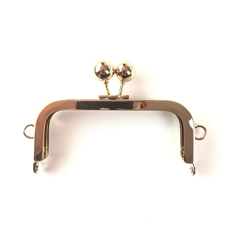 DIY двухцветный кошелек с металлическим каркасом и цветочным узором