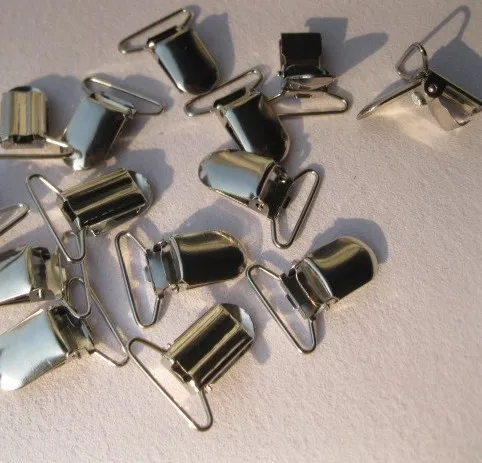 Бесплатная доставка безсвинцовые металлические подтяжки Paci зажимы для соски