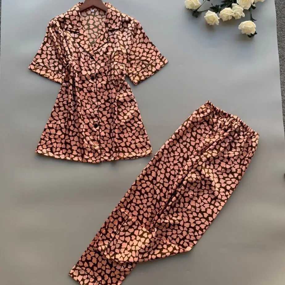 Женская атласная пижама с рисунком ананаса и цветочными ушками летний пижамный