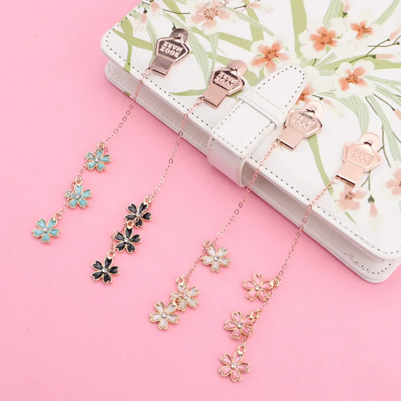 

4 Pcs/Set Kawaii Colorful Cherry Blossom Metal Pendant Bookmark Cartoon Book Holder Gift Stationery