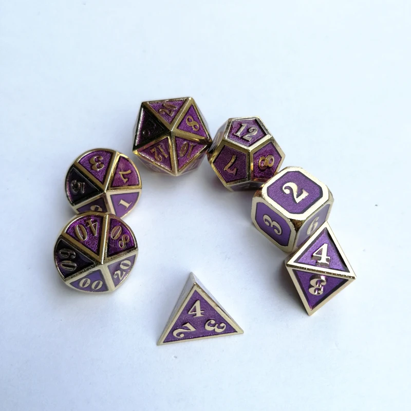 Фабрика экспортирует 7 шт./набор креативных ролевых игральных костей D& D металлические игральные кости хром прозрачный фиолетовый