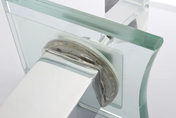 Бесплатная доставка полированный хромированный светодиодный стеклянный кран