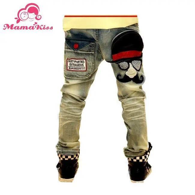 Новые джинсы для детей мальчиков подростков с принтом усов высокое качество