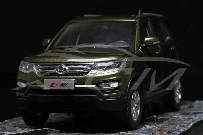 Литая под давлением модель автомобиля Changan CX70 7 мест SUV 1:18(зеленый)+ маленький подарок