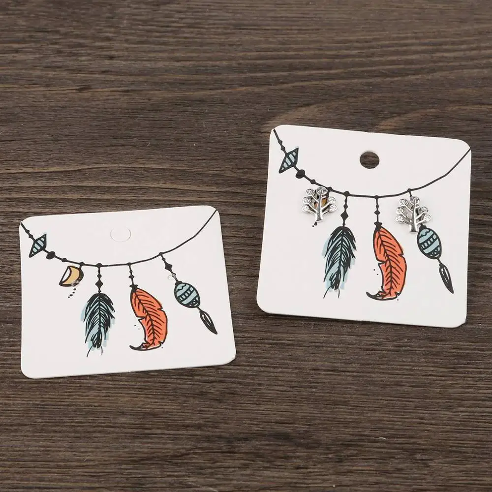 Three Feather 100 шт./лот 5X5 см серьги Модные ювелирные изделия красочные карты Органайзер бирки DIY ручной работы серьги гвоздики Упаковка карты - Цвет: Three Feather