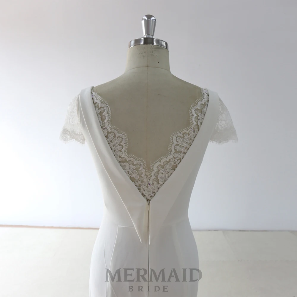 Кружевное свадебное платье с открытой спиной и коротким рукавом | Свадьбы