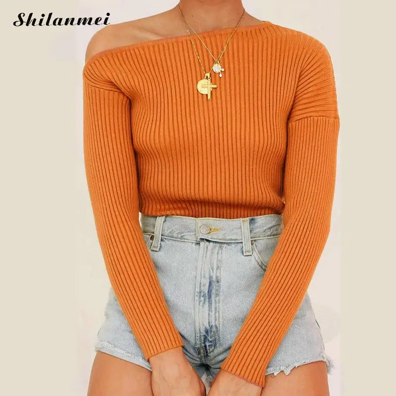 Женский трикотажный свитер однотонный облегающий на одно плечо с длинным