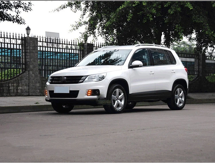 Qirun led drl Дневной ходовой светильник для Volkswagen Tiguan 2010-2012 с динамическим движущимся желтым поворотником и синим ночным светильник