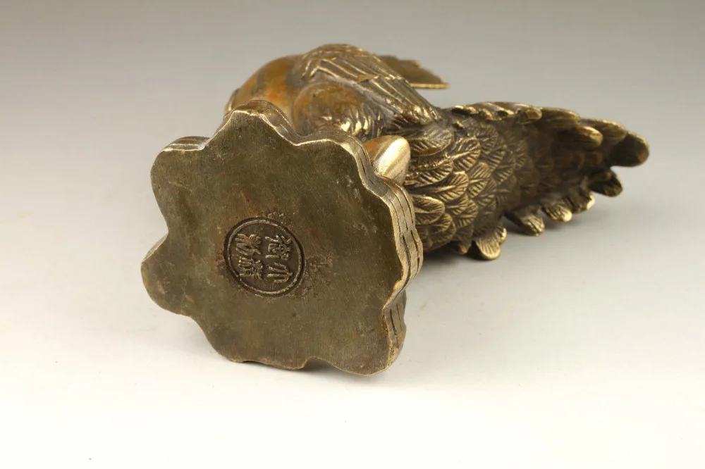 

Handmade fine riches and honour of the rooster bronze statue