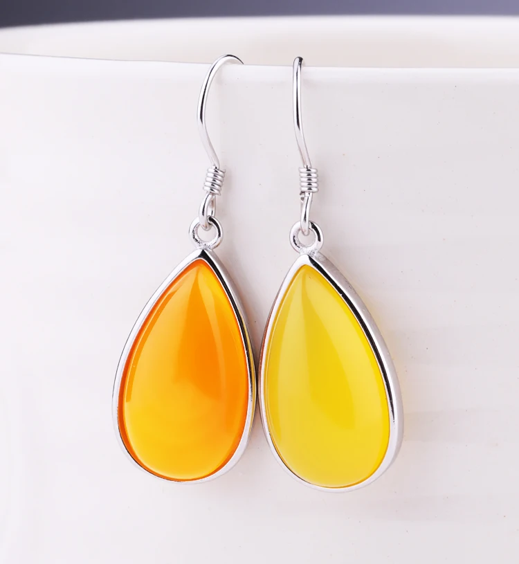 Сережки из белого золота с инкрустацией сделай сам янтарь воска серебристого