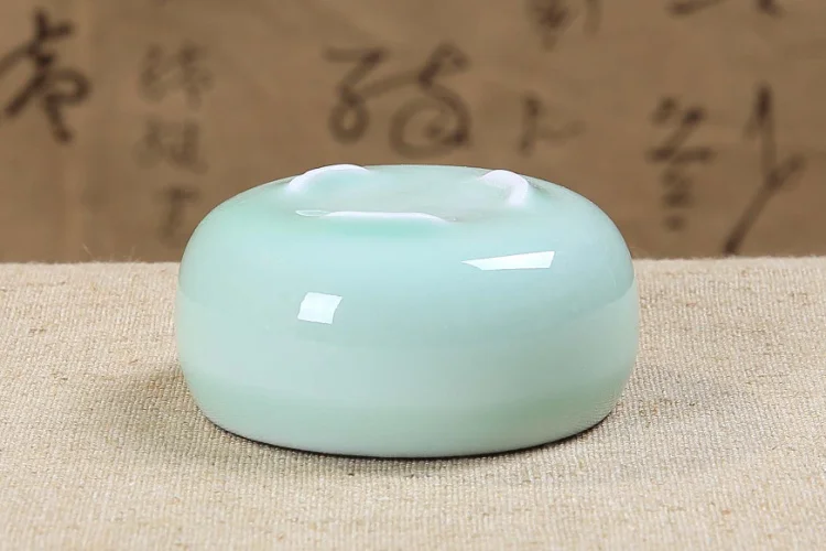 Декоративно-прикладное искусство керамики чашек Longquan celadon цветная чашка с карпом