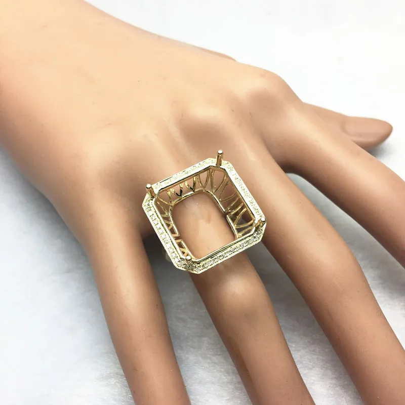 

18x18 мм цельное кольцо с бриллиантами 14k желтого золота R451