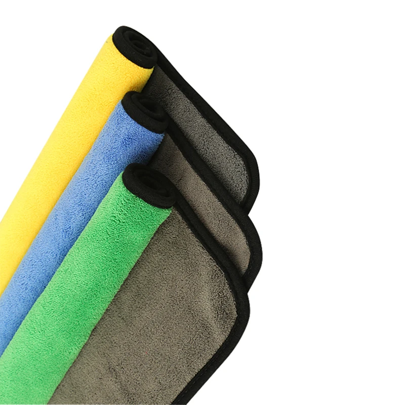 Утолщенное полотенце из микрофибры двойного цвета используемое для мытья и
