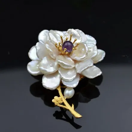 

High Quality Natural Shaped Pearl Brooch One Flower Brooch Pendant