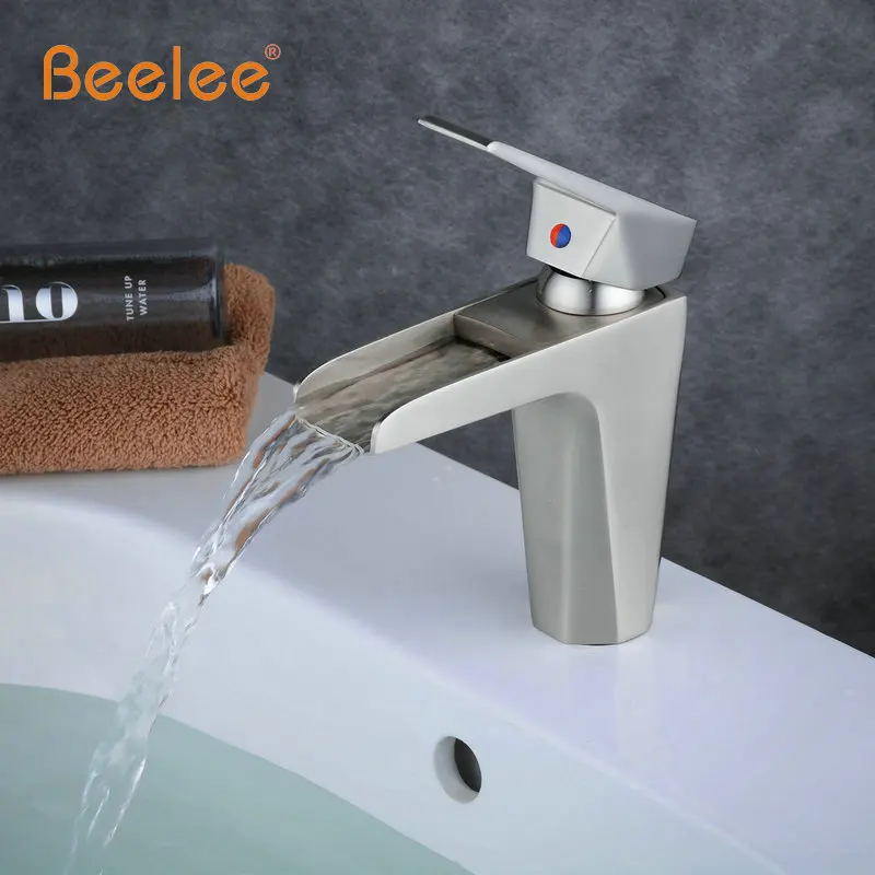 Смеситель для ванной комнаты Beelee водопроводный кран с ручкой холодной и горячей