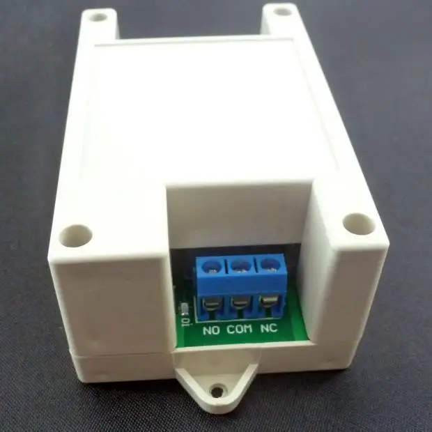 Беспроводное реле 5 в пост. Тока 12 В 24 4 канала Bluetooth 2 4G RF дистанционное управление