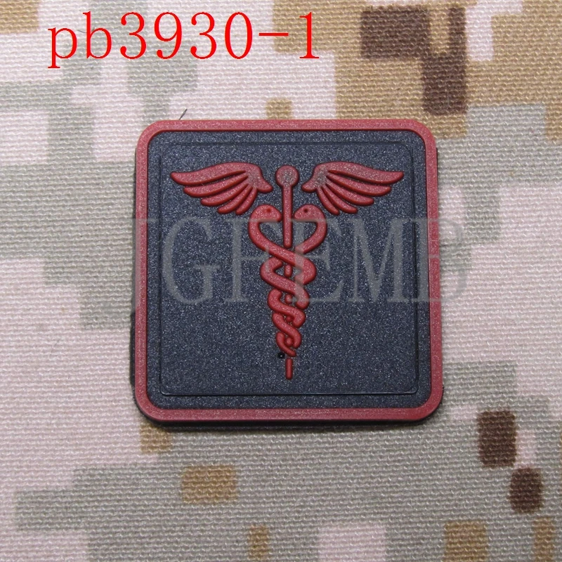 pb3930 Red 2 шт. DEVGRU медицинский спасательный тактический боевой дух военный 3D ПВХ патч - Цвет: pb3930 Red