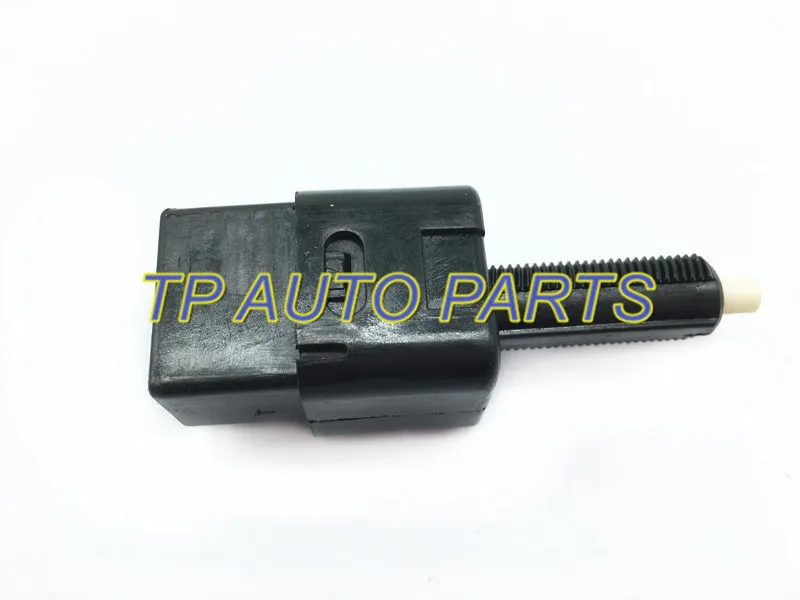 Выключатель Стоп лампы для Ni ssan Xt erra V ersa T itan In finiti M45 Q45 OEM 25320 AX00C