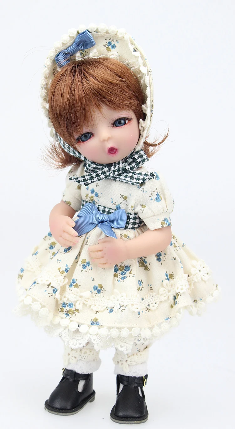 Милая сказочная кукла ручной работы потрясающая мини с суставами подарок на день