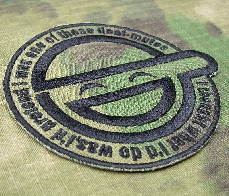 A-TACS FG GHOST в корпусе-отдельно стоящий комплекс Смеющийся человек вышивка патч B3341 |