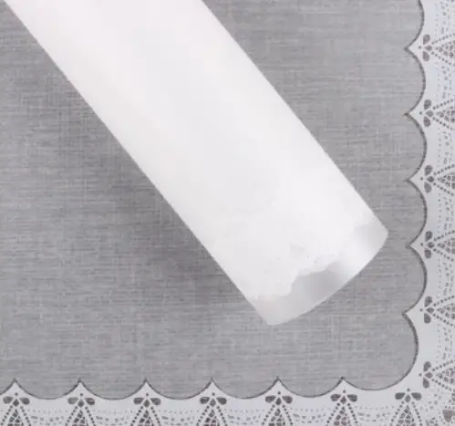 white 20 шт. 60*60 см кружевная оберточная бумага для рукоделия сморщенная бумага в рулоне для украшения свадебной вечеринки Цветочная обертка пинг подарки упаковочный материал - Цвет: white