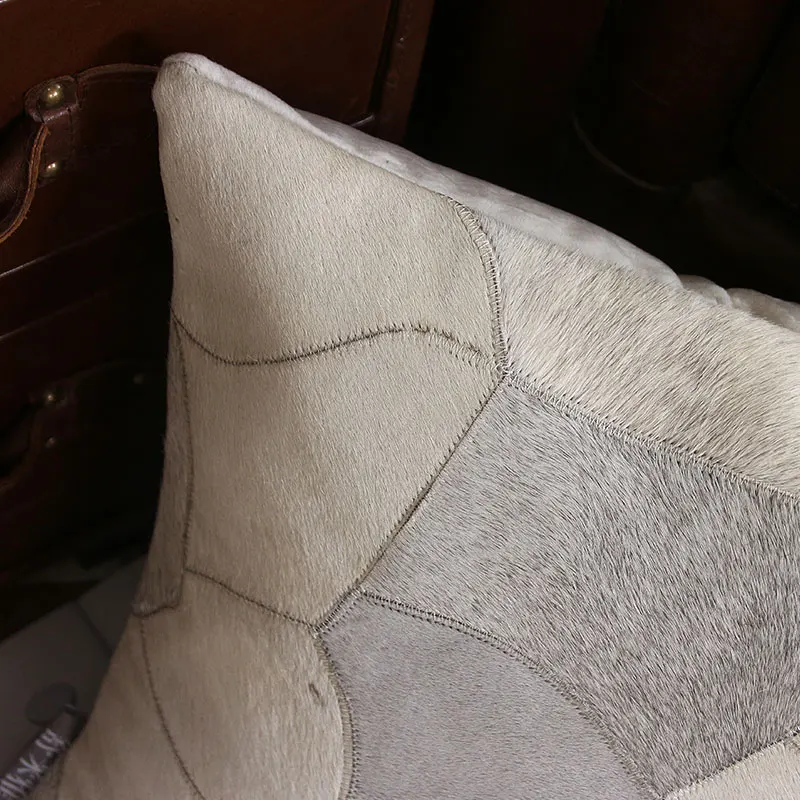 Односторонняя подушка из воловьей кожи меховая без сердечника натуральный серый