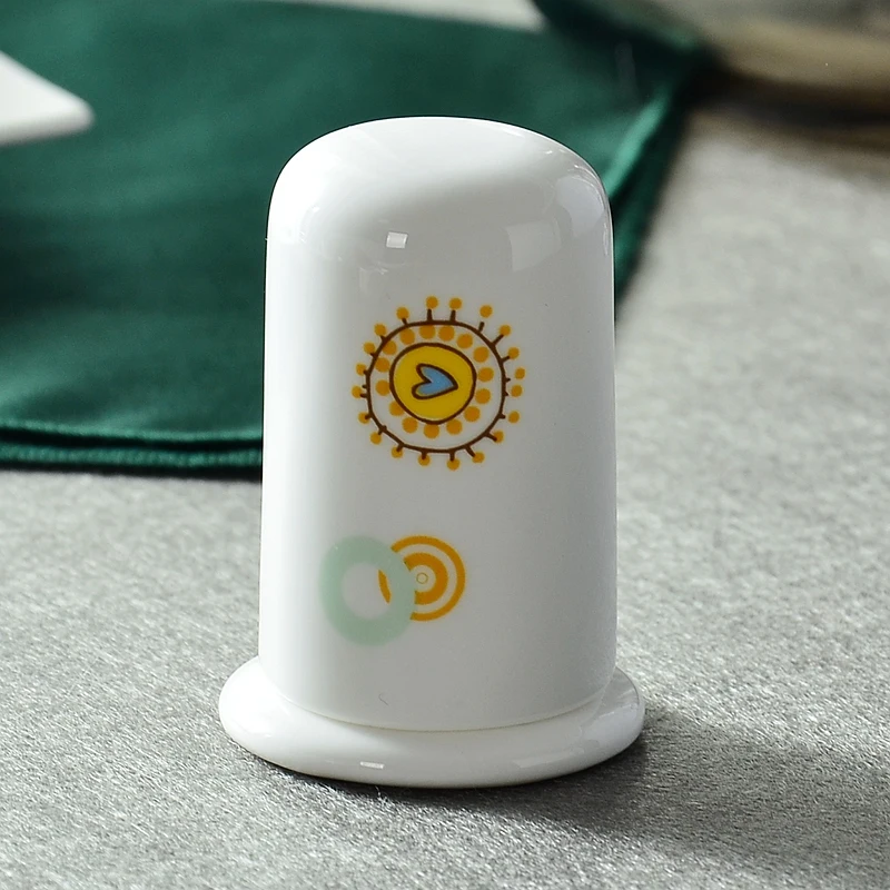 Диспенсер Для Зубочисток из костяного фарфора креативный мультяшный дизайн