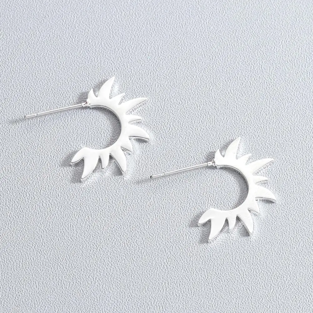 Чандлер из нержавеющей стали плоские Шипы Шпильки Серьги Tribal Sun Hoops Ушные oorbellen Femme