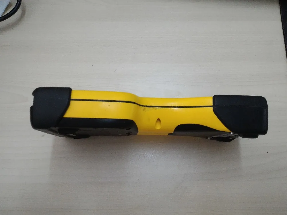 Использовать Trimble TSC2 данных контроллера с GSM/GPRS и 12.50 SC программного обеспечения |