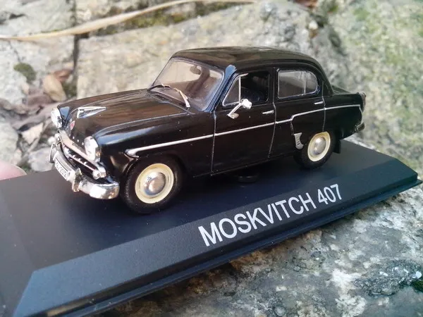 Подарочная модель высококлассная 1:43 из сплава Советская серия MOSKVITCH 407