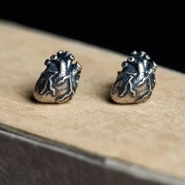 

Zavorohin Vintage Heart Shaped Solid 925 Silver Heart Stud Earrings Personality Gothic Punk Jewelry Accessories Allergy Free
