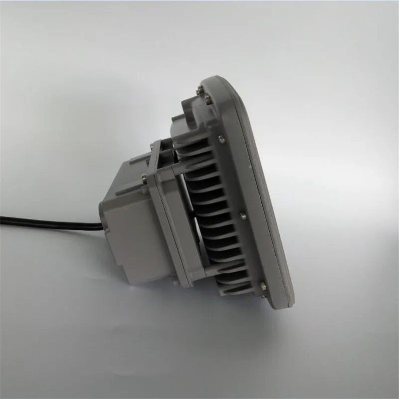 Высокое качество LED High Bay Light UL844 DLC Listed C I D2 IP68 градусов 3/4 дюйма NPT 40 Вт 6000 К Навес