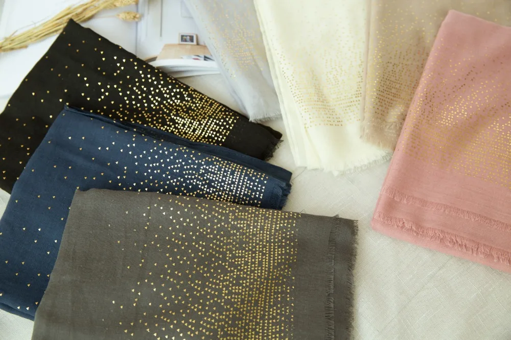 2018 Newest Gold Triangles Foil Print Fringe Scarf Luxury Dot Scarves Shawl Wrap Hijab Wholesale 10pcs/LOT Free Shipping |