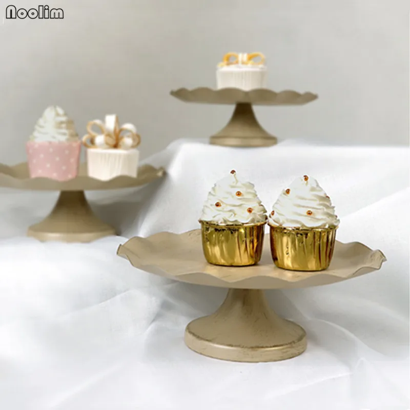 Простой стенд для торта на день рождения в европейском стиле блюдо закусок цвета