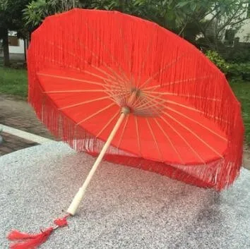 Red tassel Китайский Шелковый Зонтик Аниме женский Фотография реквизит для косплея античный танцевальный зонтик с кисточками прозрачный японский бумажный Свадебный зонтик - Цвет: Red tassel